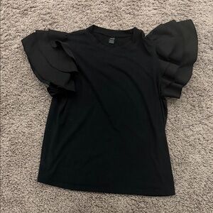 SHEIN Black Ruffle Sleeve Tee